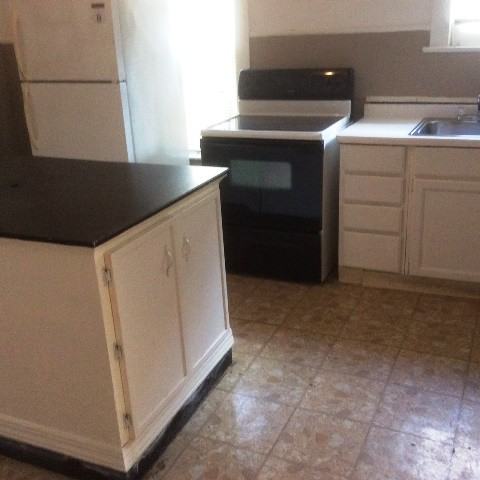 6109 Lillian Ave - Photo 2 of 6