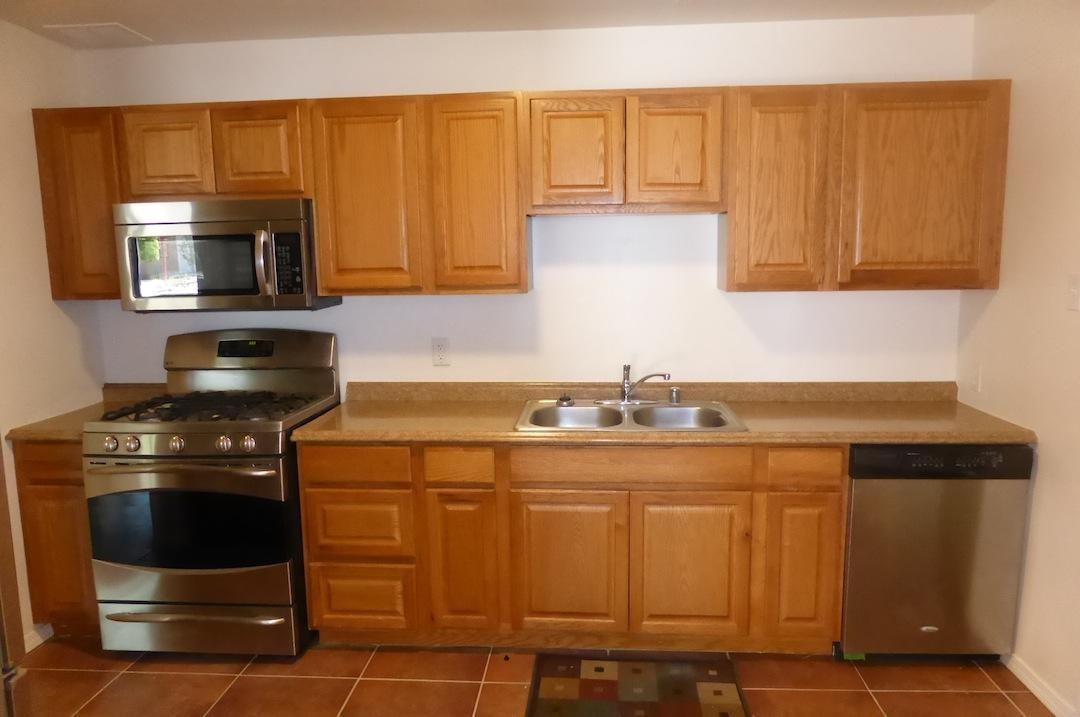 1720 Bryn Mawr Dr NE - Photo 2 of 30