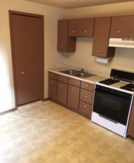 619 Railroad Ave - Photo 3 of 7