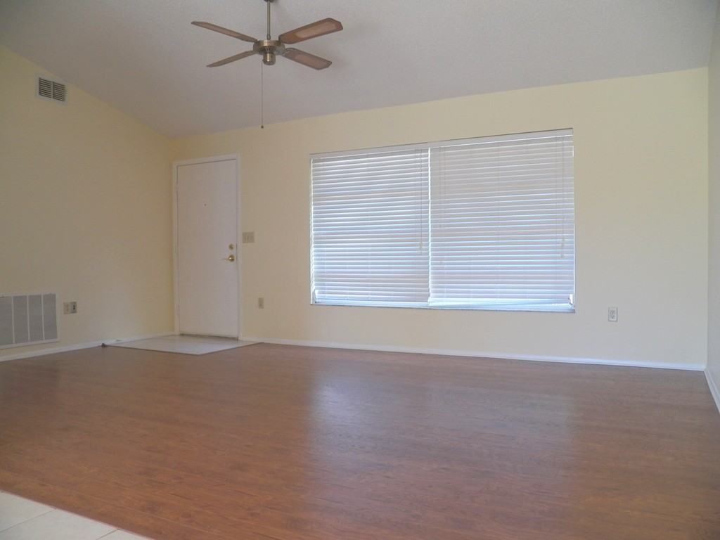 7340 Como Dr - Photo 3 of 15