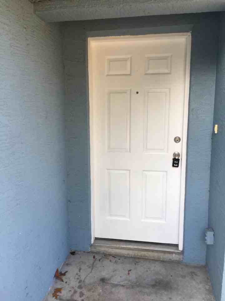 8021 Canterbury St - Photo 2 of 13