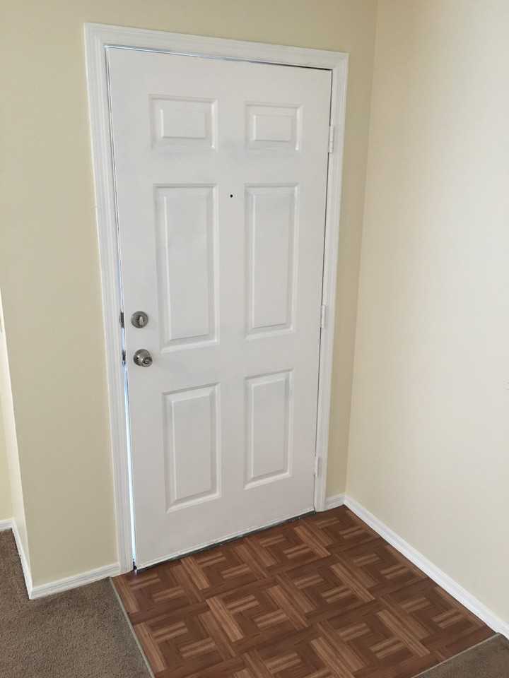 8021 Canterbury St - Photo 3 of 13