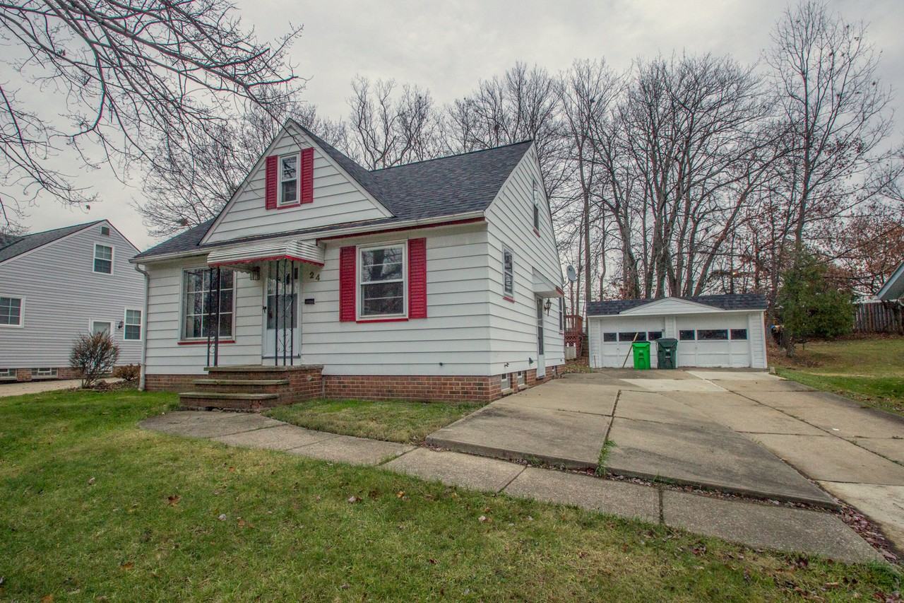 24 Dewhurst Ave - Photo 2 of 32