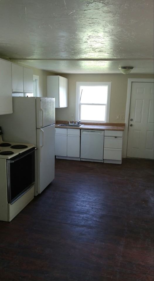 2485 C Ave - Photo 3 of 7