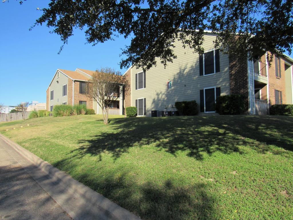The Arbors Apartments - Photo 2 of 19