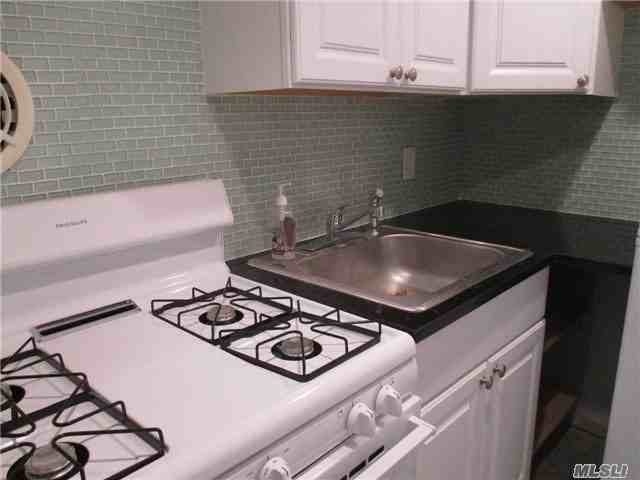 293 Main St - Photo 3 of 8