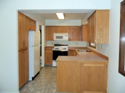 10007 SE 36th Ave - Photo 3 of 9