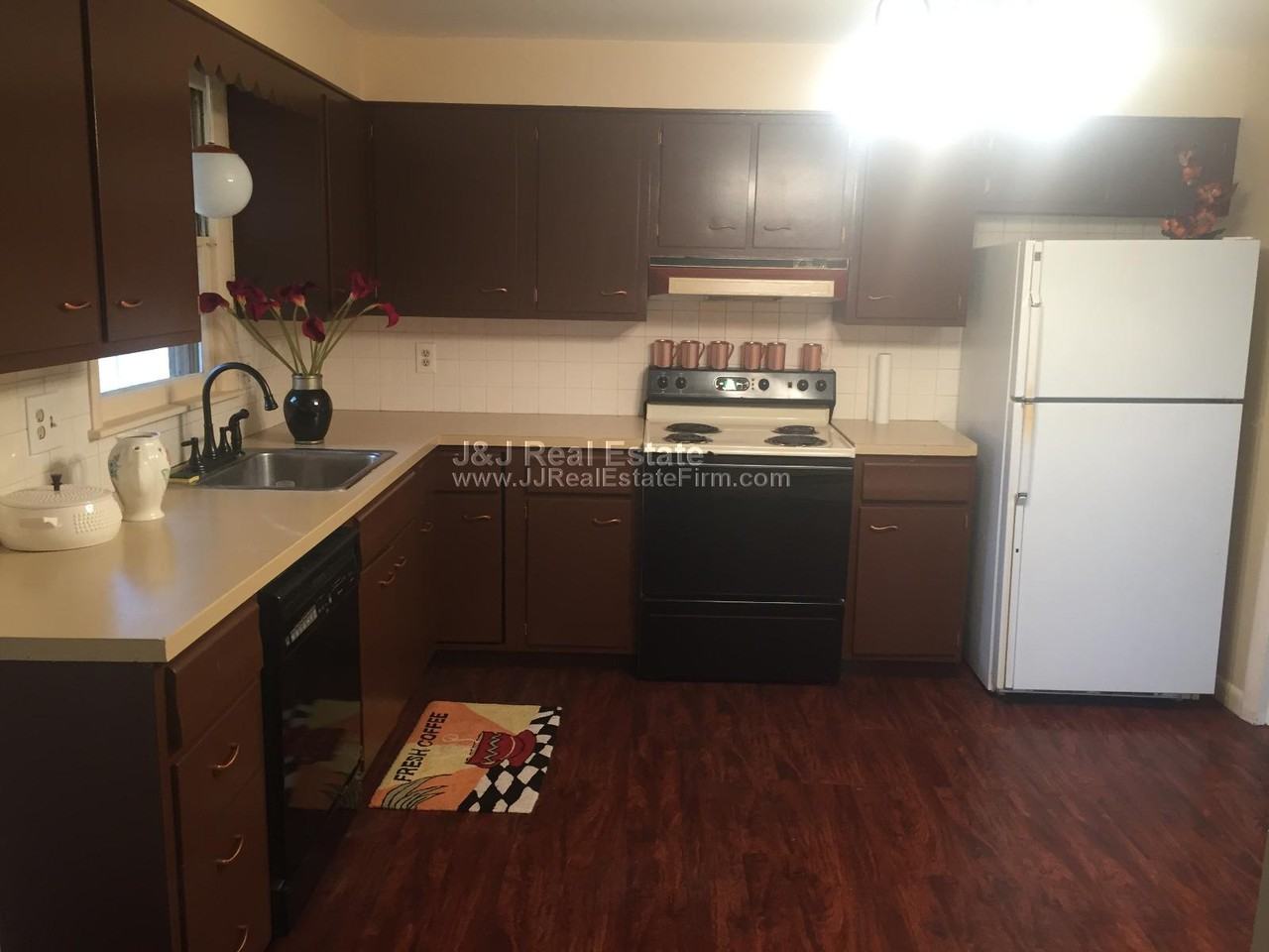26 Valley Hill Ln - Photo 3 of 20