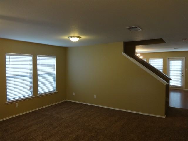 360 Whispering Hollow Dr - Photo 3 of 18
