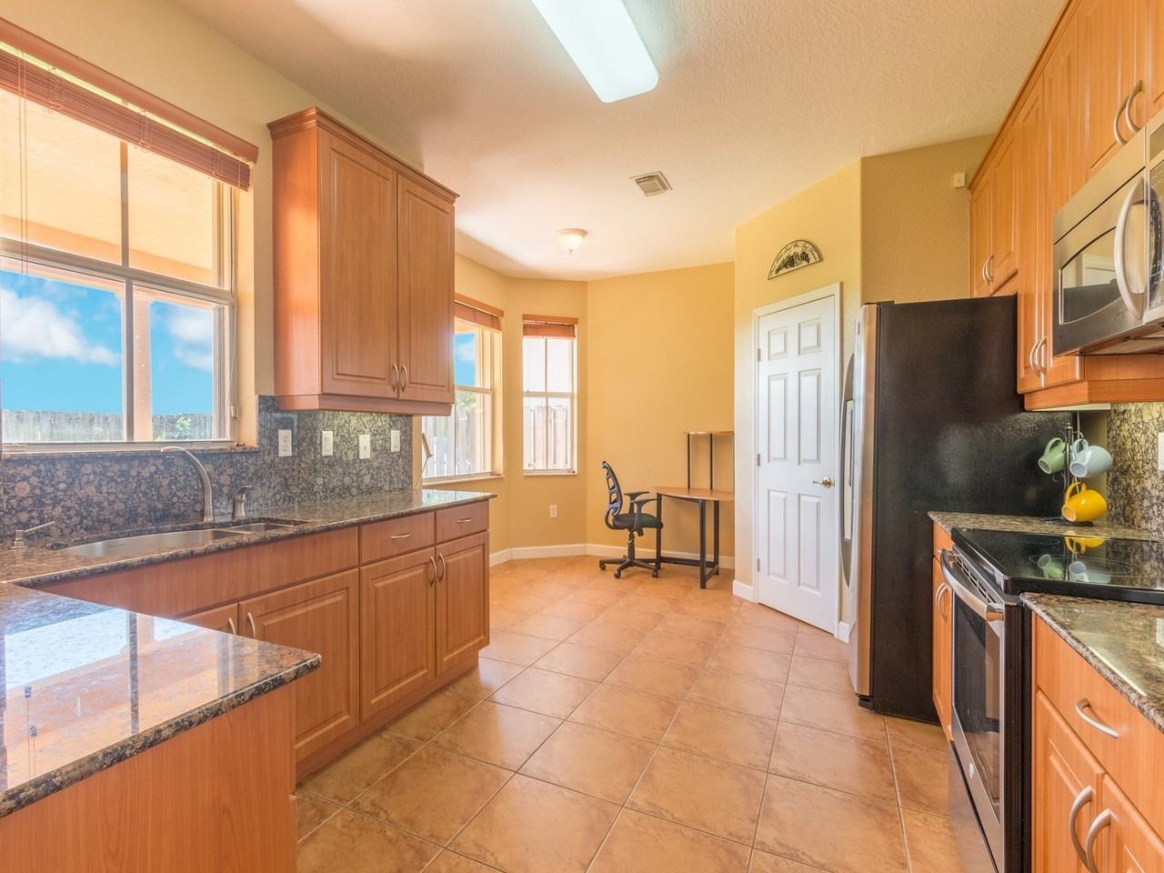 12348 Southwest 125th Terrace - Photo 3 of 13