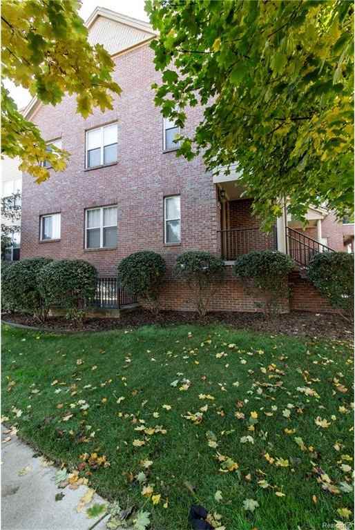 1303 S Main St - Photo 3 of 18