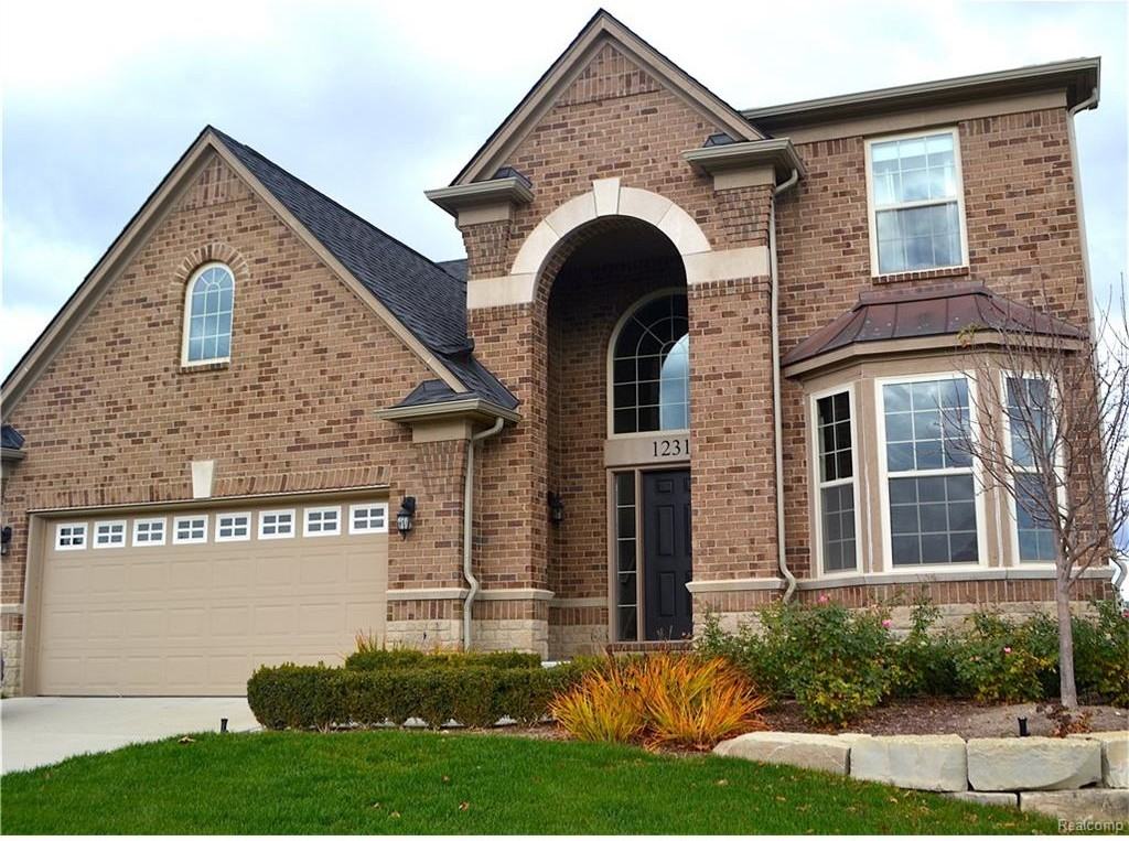 1231 E Greythorne Dr - Photo 2 of 24
