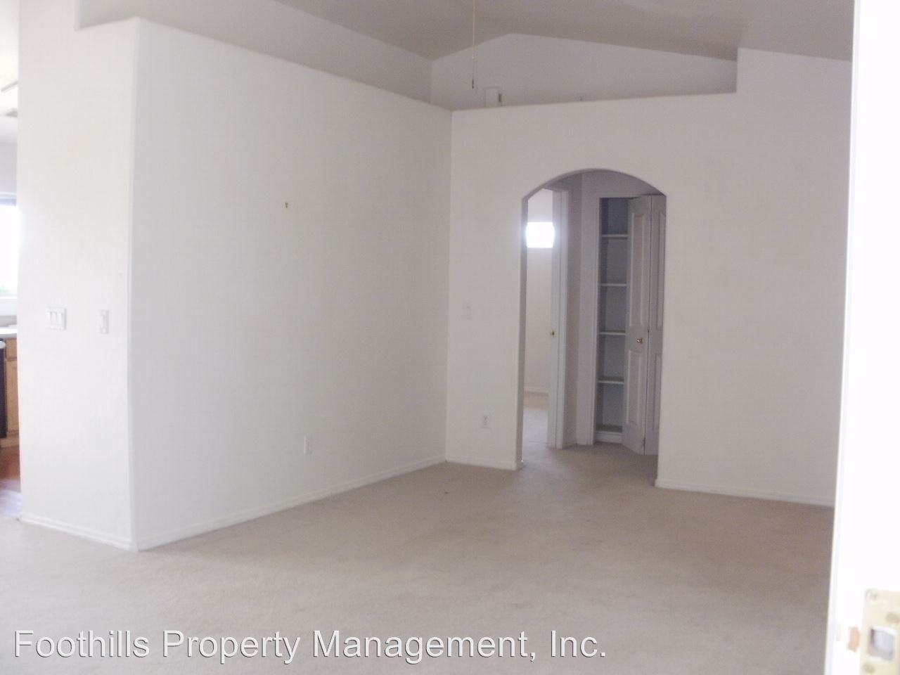 4435 Quail Hollow Rd - Photo 2 of 13