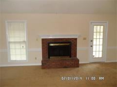 179 St Clair Dr - Photo 2 of 8