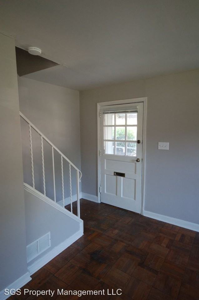 141 Mt Vernon Ave - Photo 2 of 13
