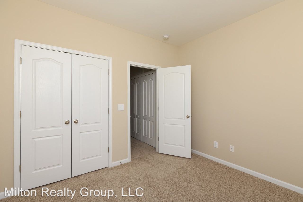 14-170 Summerseat Way - Photo 2 of 6