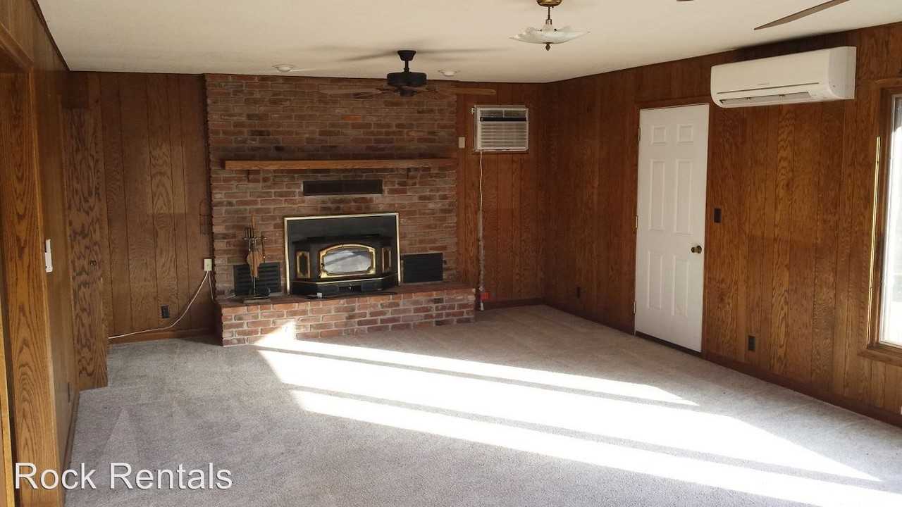 4200-4402 N Sand Hill Rd - Photo 2 of 11