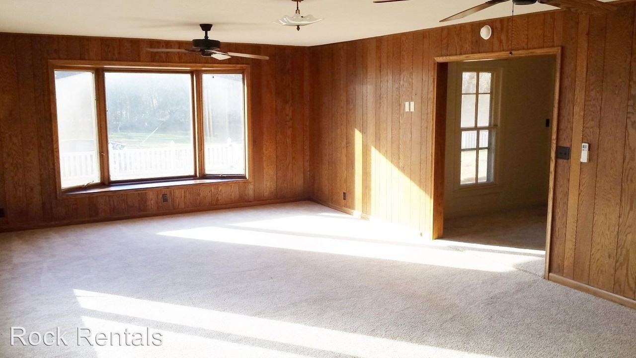 4200-4402 N Sand Hill Rd - Photo 3 of 11