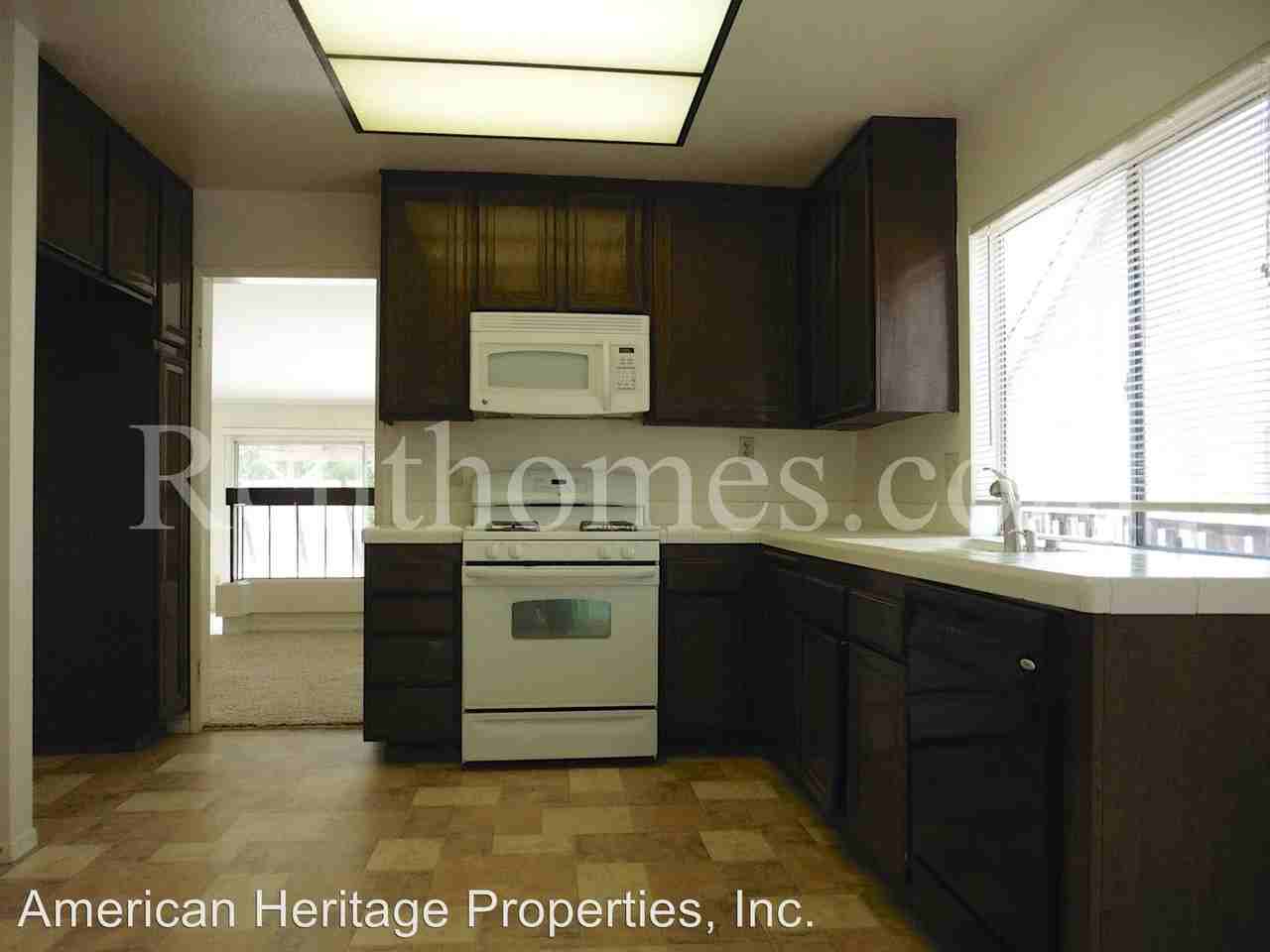 9645 Paseo Montril - Photo 2 of 18