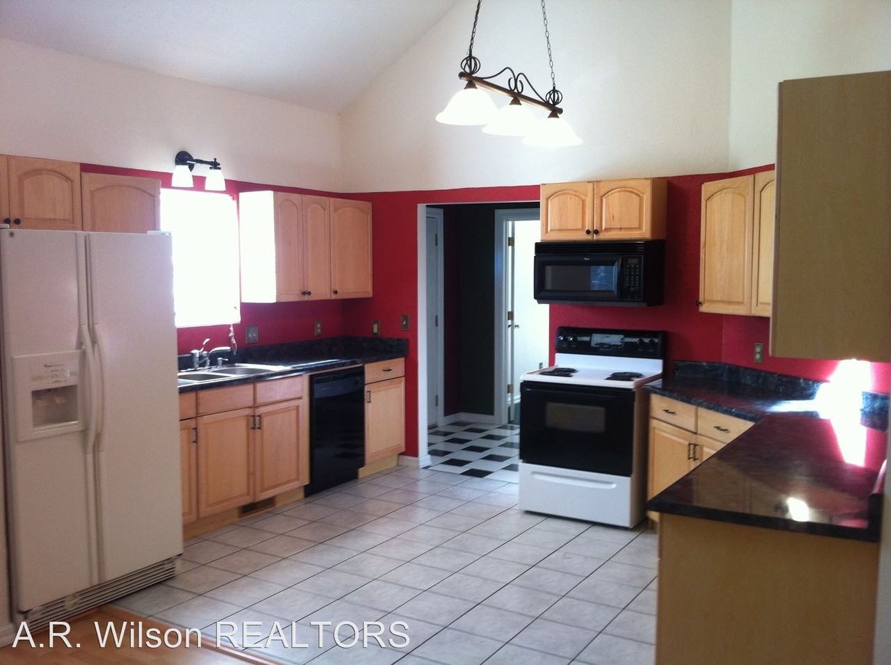 2565 W Sonya Ln - Photo 3 of 7