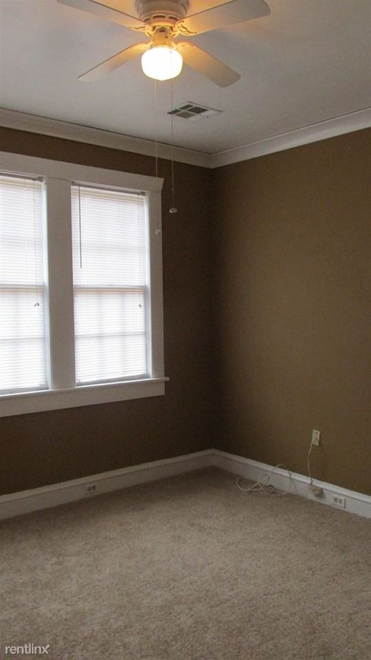 417 Thorn Pl - Photo 3 of 7