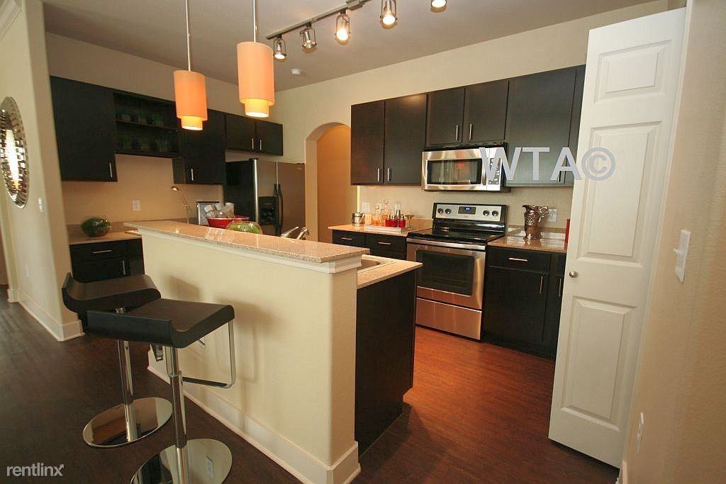 I-35 & William Cannon Dr - Photo 2 of 10