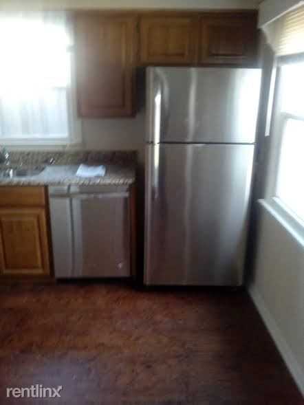 155 N St John Board - Photo 2 of 7