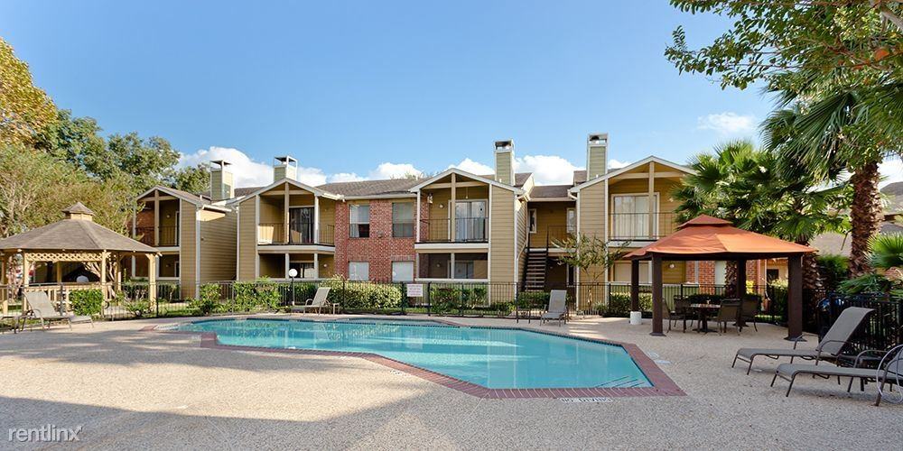 7100 Almeda - Photo 2 of 11