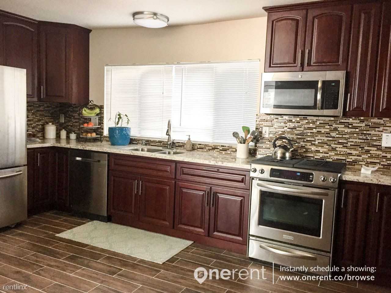 3416 Seminary Ave - Photo 3 of 8