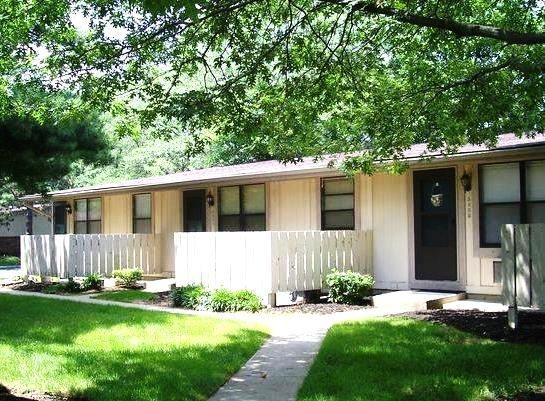 Winthrop Court Apartments in Columbus - Photo 2 of 14