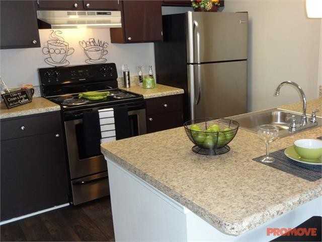 Eclipse - Photo 3 of 10