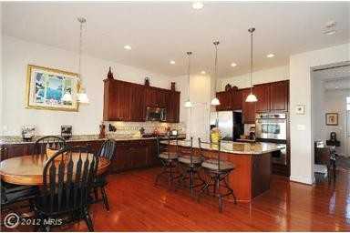 8823 Boulder Hill Pl - Photo 3 of 22