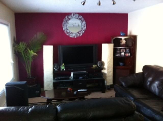 3021 Lincoln St - Photo 2 of 5