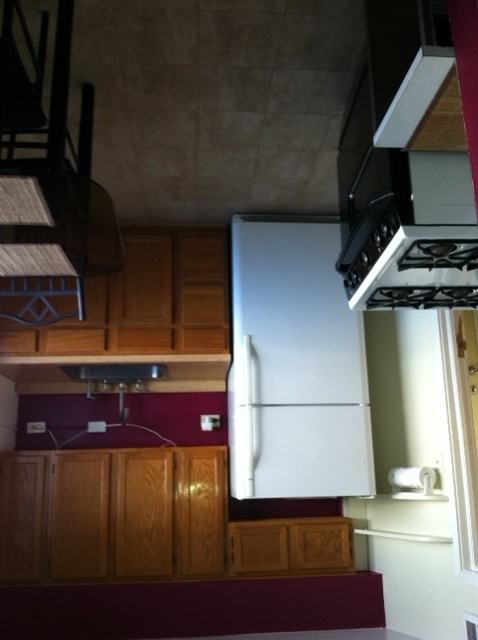 3021 Lincoln St - Photo 3 of 5