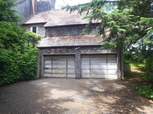 141 E Bay Point Rd - Photo 3 of 13