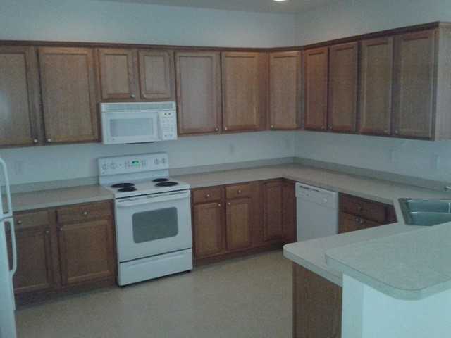 400 Williams St - Photo 2 of 7