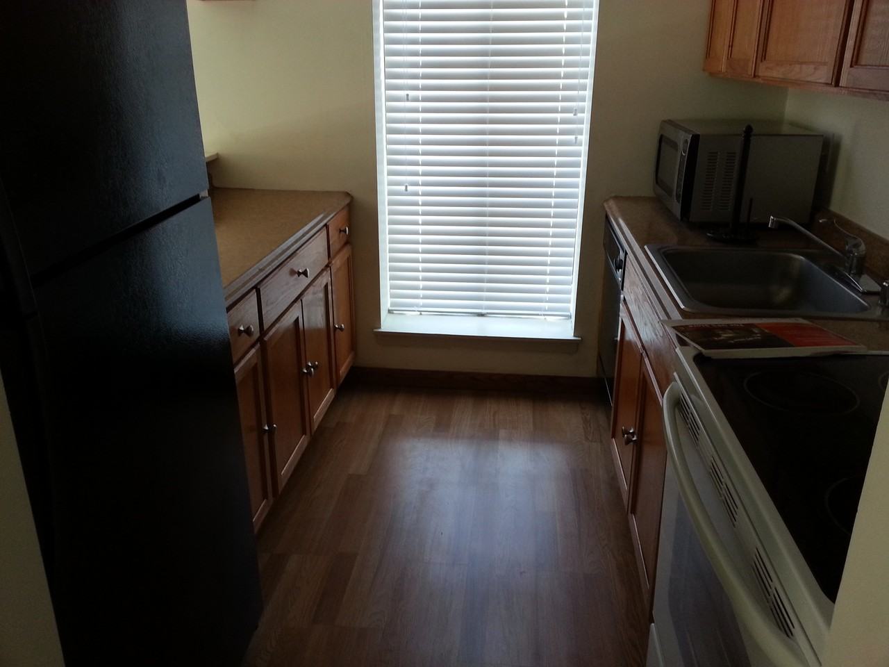 405 S Sharp St - Photo 3 of 3