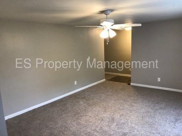 4430 Cherry Ln - Photo 3 of 19