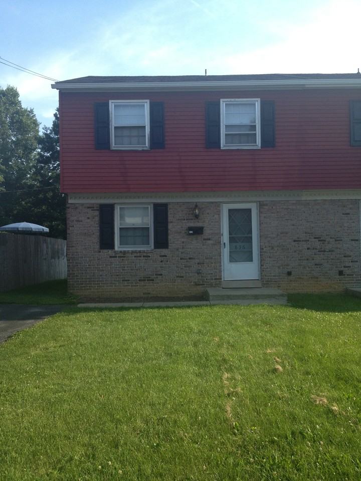 836 Wood St - Photo 2 of 11