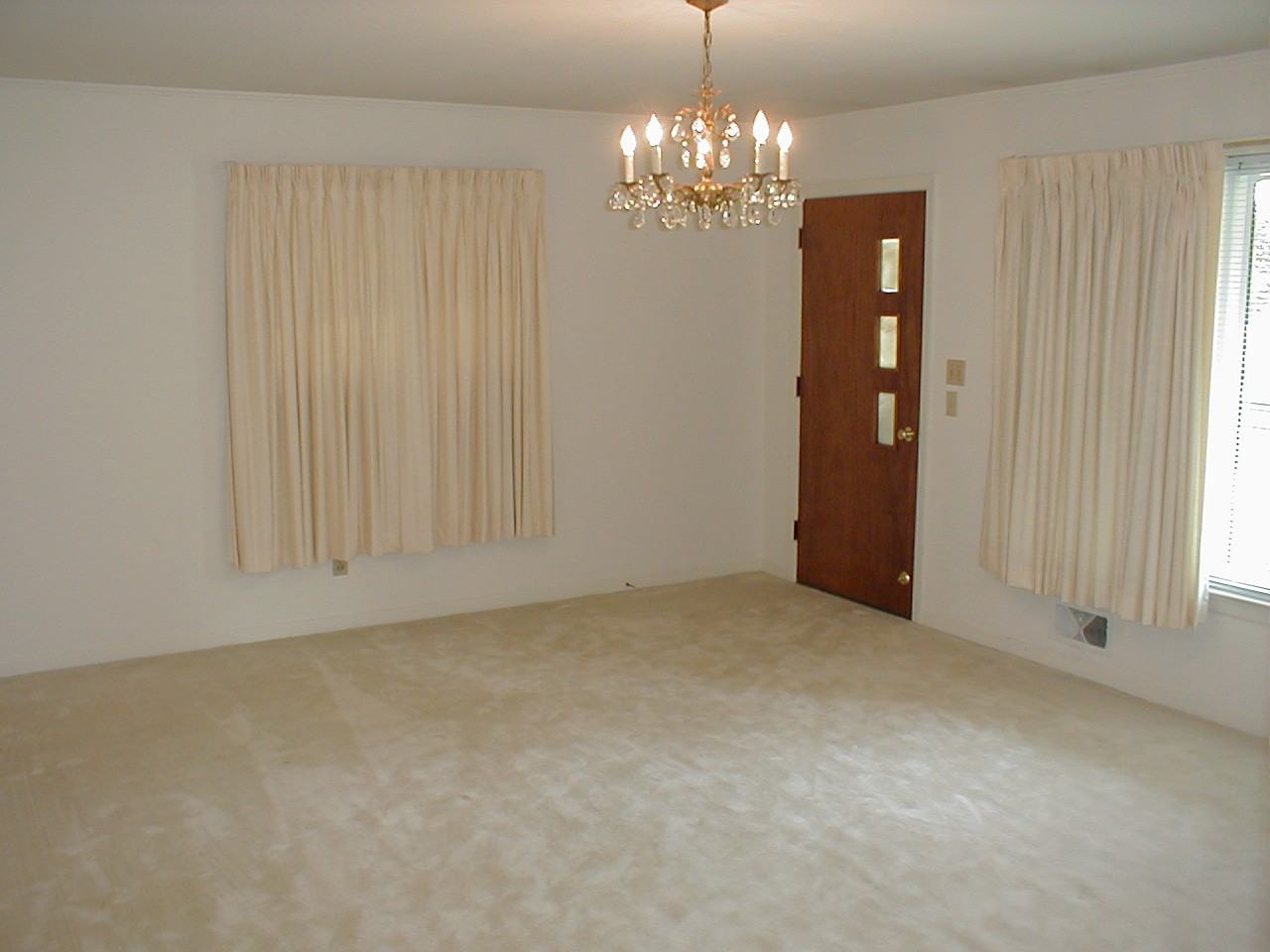 525 Catalina Dr - Photo 2 of 7