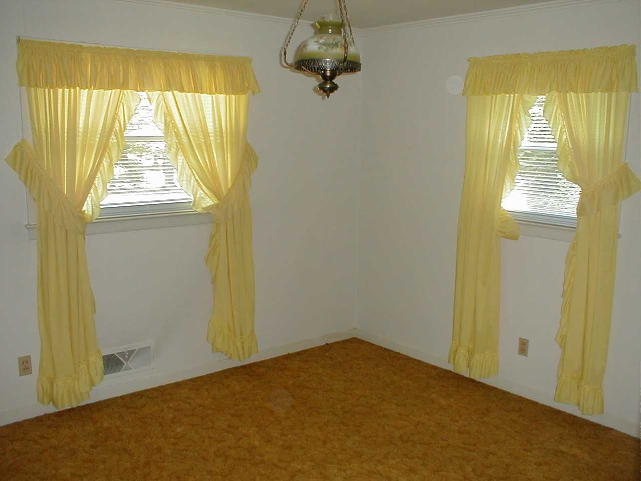 525 Catalina Dr - Photo 3 of 7