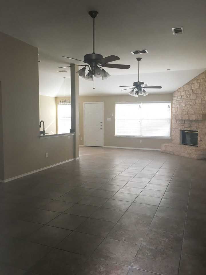 1013 Choke Cherry Ln - Photo 2 of 28