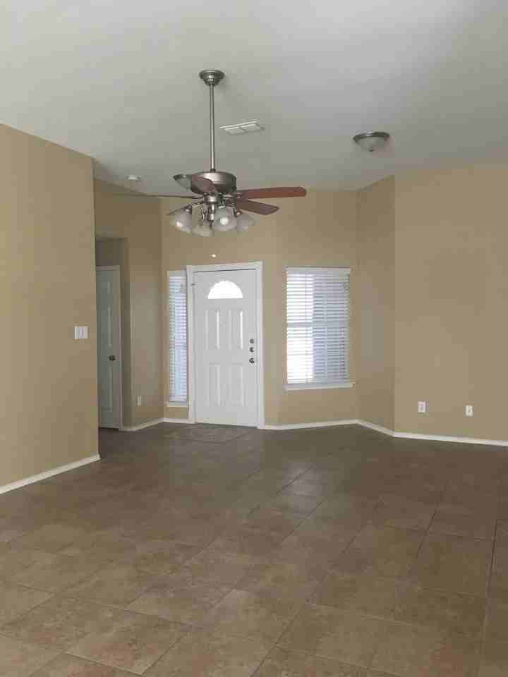 1013 Choke Cherry Ln - Photo 3 of 28