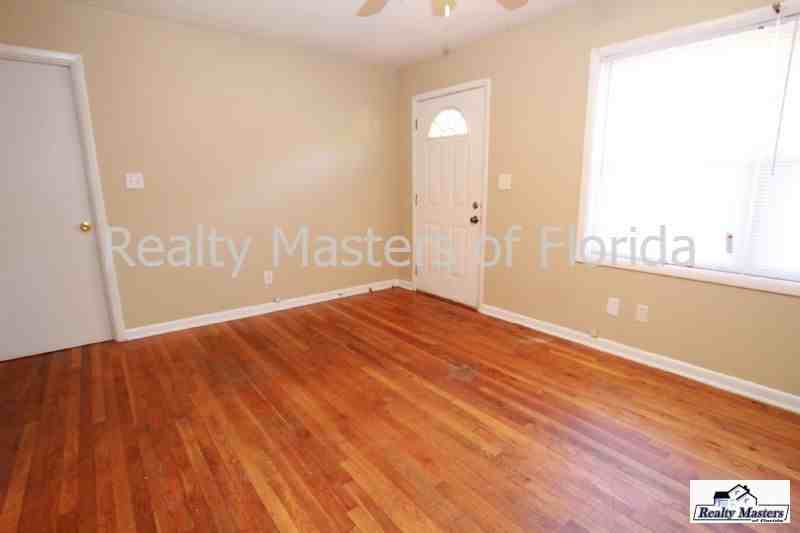 604 N J St - Photo 3 of 14