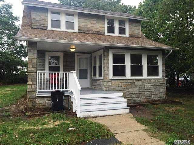 1616 Grundy Ave - Photo 3 of 6