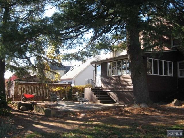 44 W Grove St #1 - Photo 3 of 13