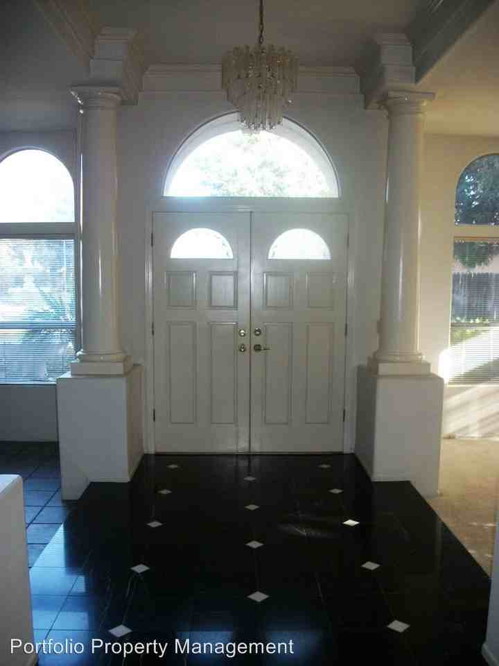 6705 Topaz Ln - Photo 3 of 25