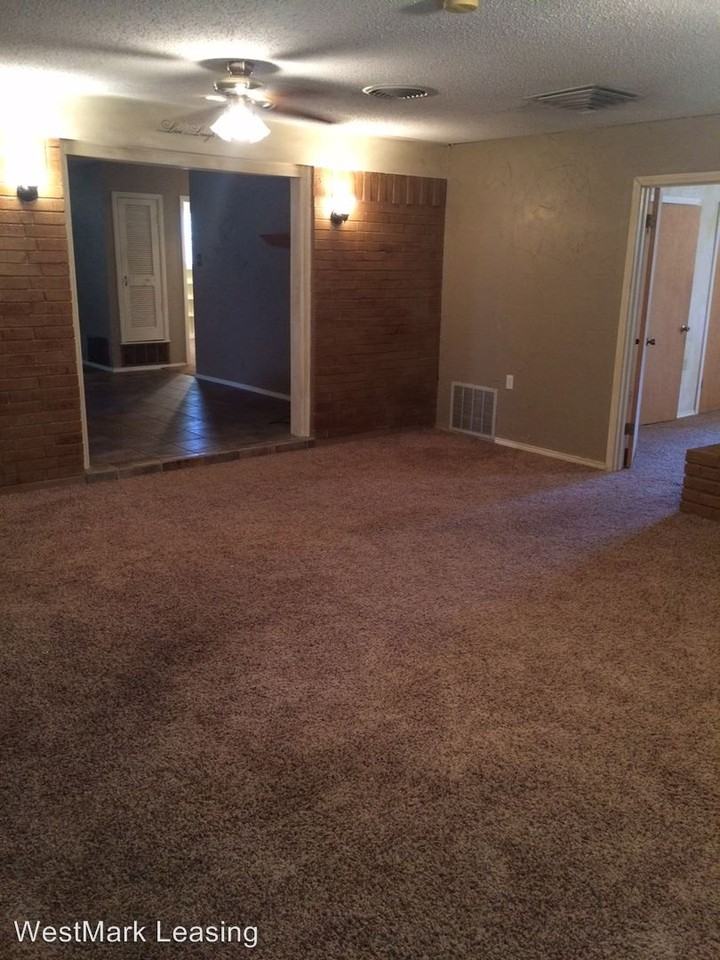 5517 16th Pl - Photo 2 of 12