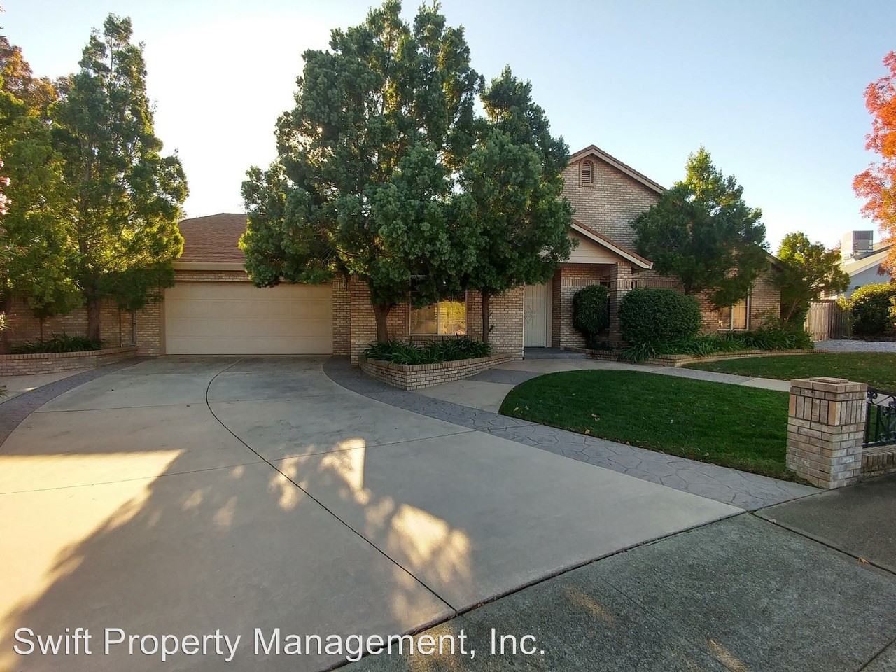 847 Cardiff Ct - Photo 3 of 29