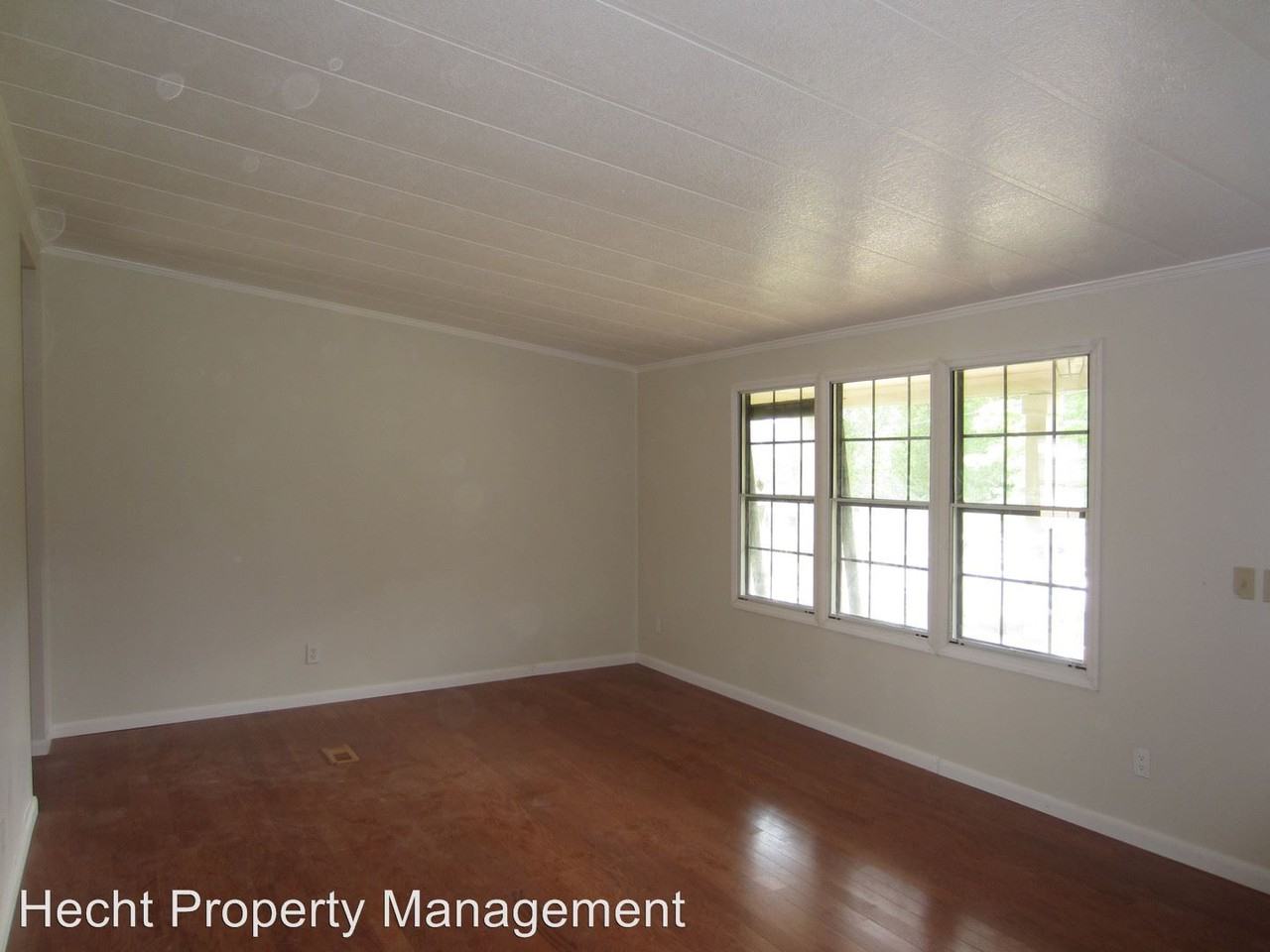 1983 Hines Circle Rd - Photo 2 of 12